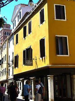 Alex Hotel Venesia Bagian luar foto